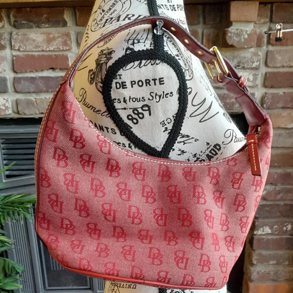 Dooney & Bourke Signature Hobo Bag NWOT - Picture 1 of 8